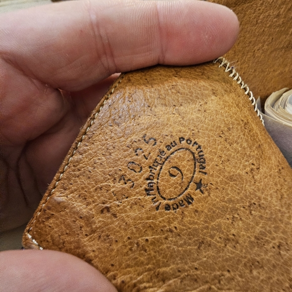 COPY - Genuine leather Fluevog boots - Picture 2 of 6